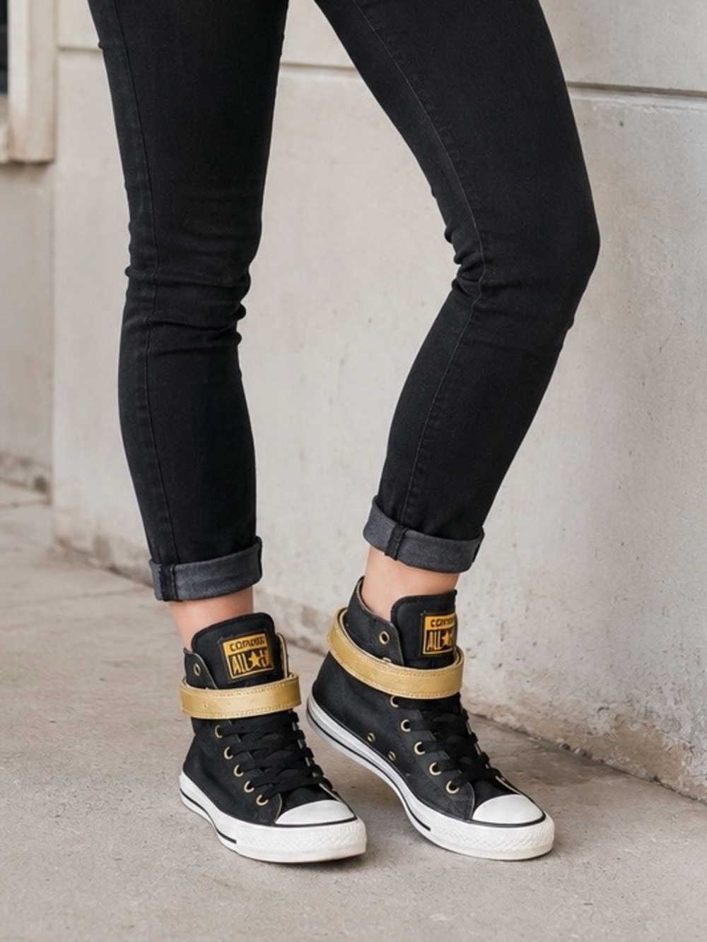 Rare Converse CTAS Brea Hi Black Gold Strap Sneakers Women’s 7